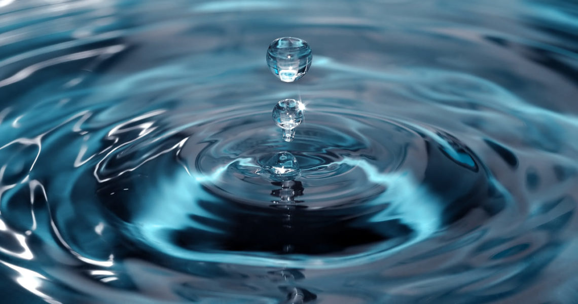 La Cámara de Comercio solicitó a la DPOSS una reducción porcentual en la tarifa del agua para los comercios