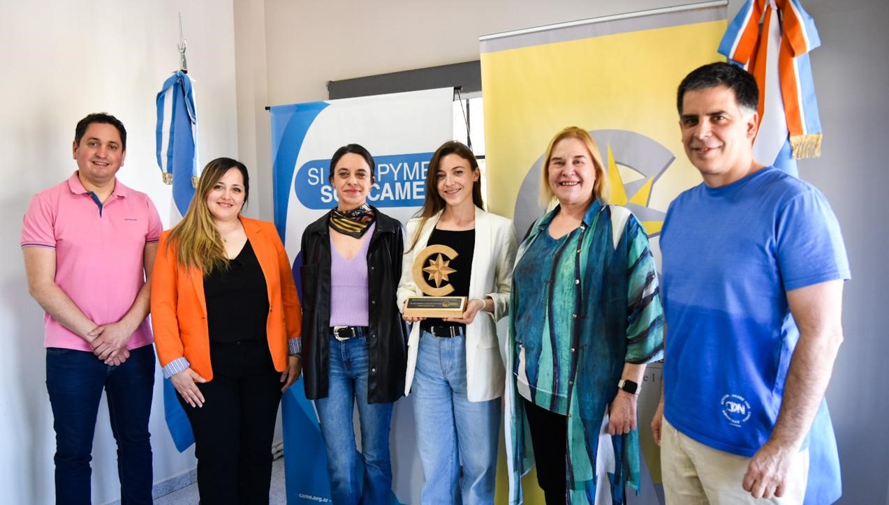 LA CÁMARA DE COMERCIO DISTINGUIÓ A CASA FUEGIA Y TARJETA TDF POR SU TRAYECTORIA