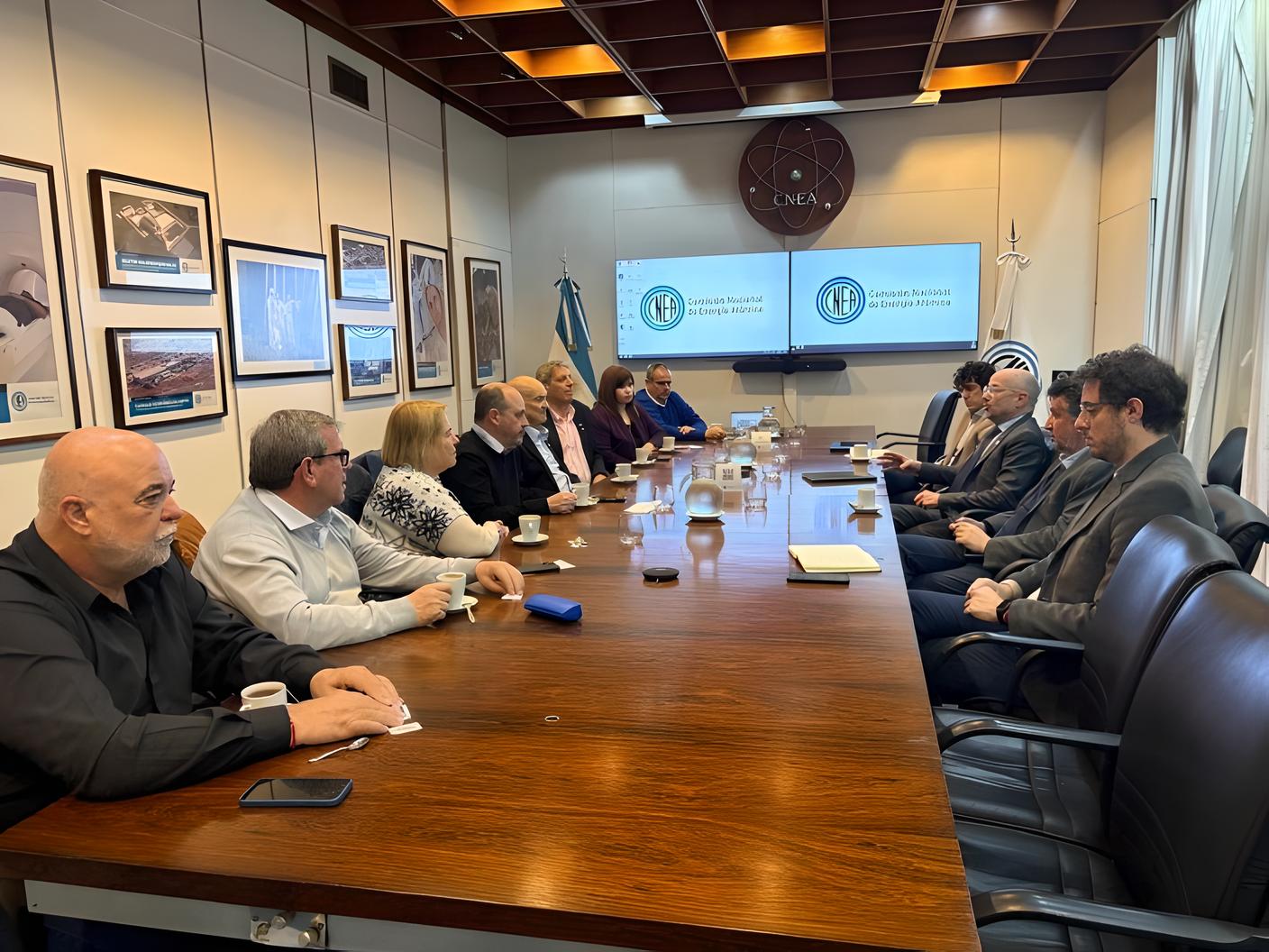 LA CÁMARA DE COMERCIO DE USHUAIA PARTICIPÓ DE UNA IMPORTANTE REUNIÓN CON LA CNEA POR EL DESARROLLO ENERGÉTICO EN LA PATAGONIA