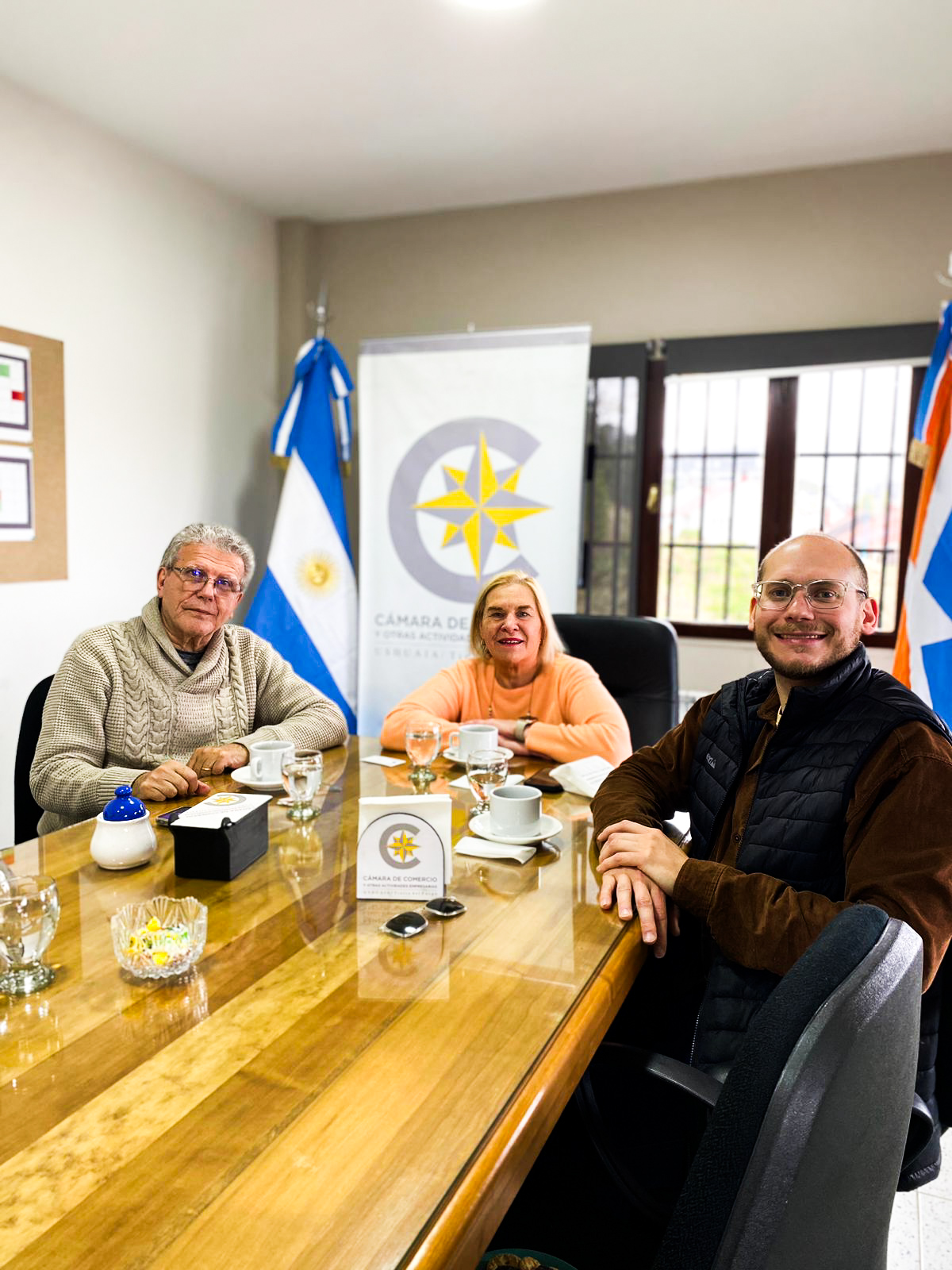 LA CÁMARA DE COMERCIO ABRE LAZOS COMERCIALES CON GRECIA