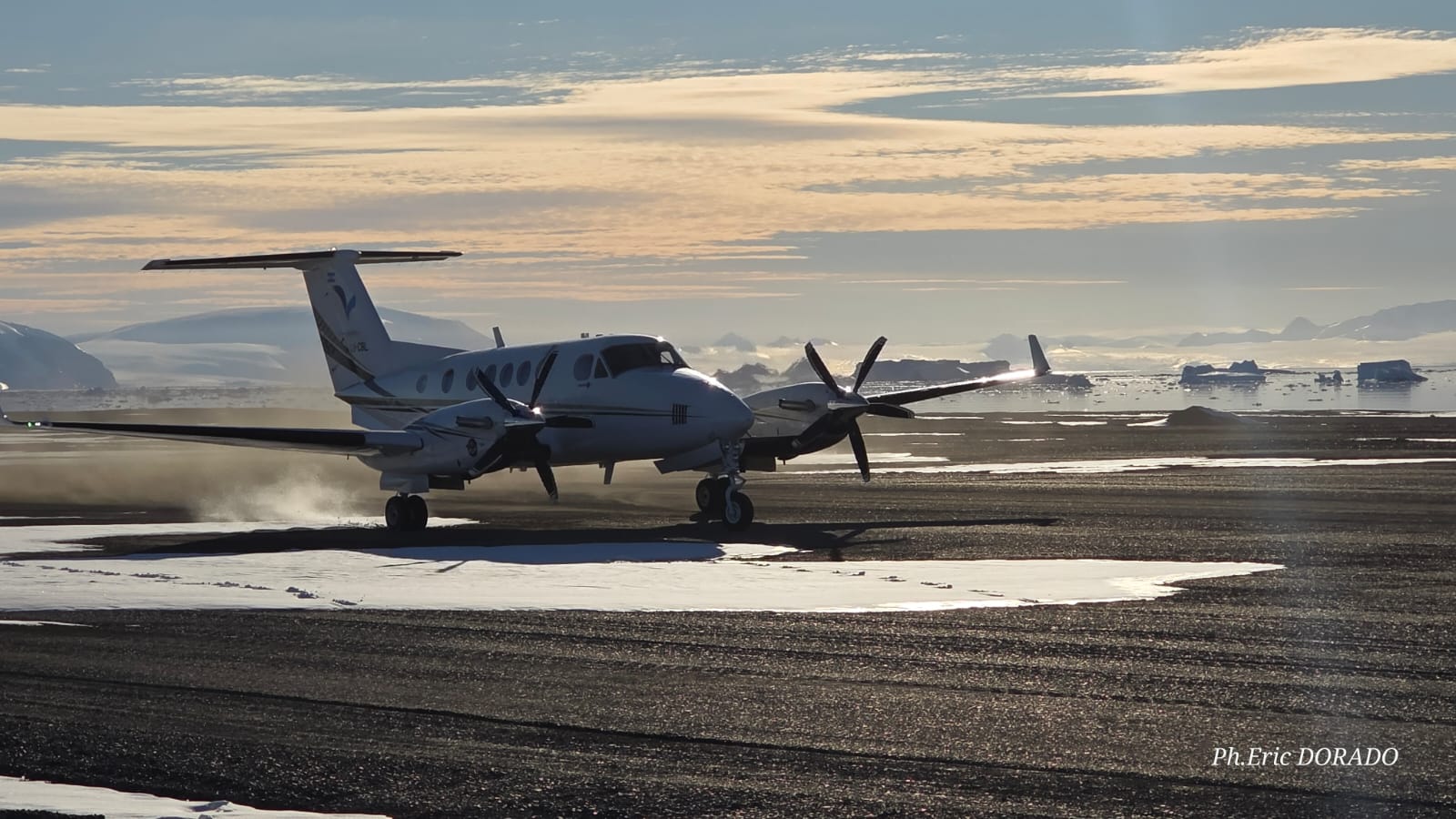 Felicitamos a HeliUshuaia por realizar su primer vuelo a la Antártida, un hito para Tierra del Fuego